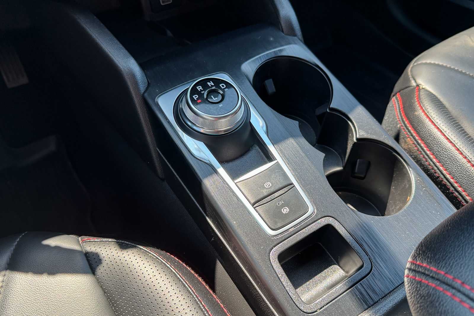 2025 Ford Escape ST-Line Elite