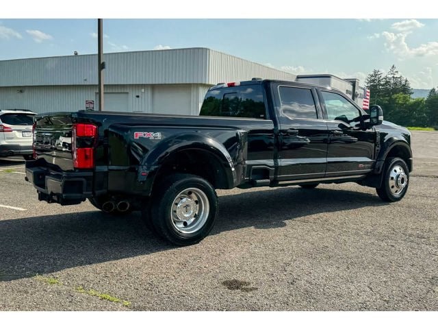 2026 Ford Super Duty F-450 Pickup Platinum