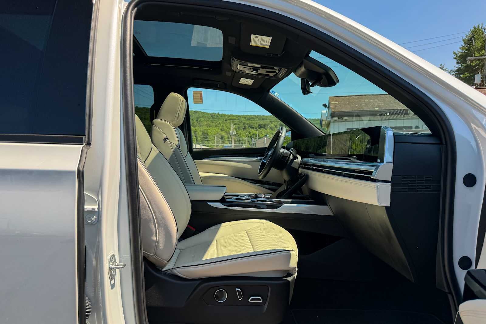 2025 Cadillac Escalade 4WD Sport