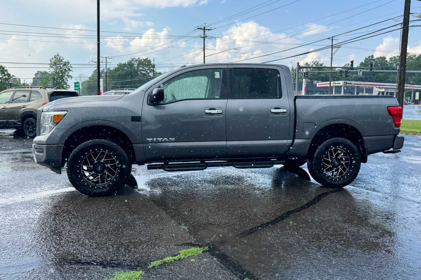 2021 Nissan Titan SV
