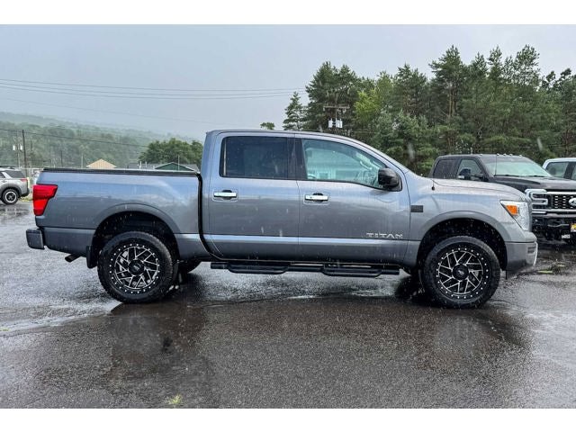 2021 Nissan Titan SV