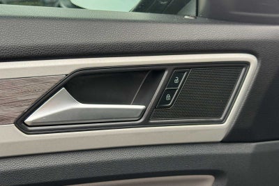 2023 Volkswagen Atlas Cross Sport 2.0T SE w/Technology