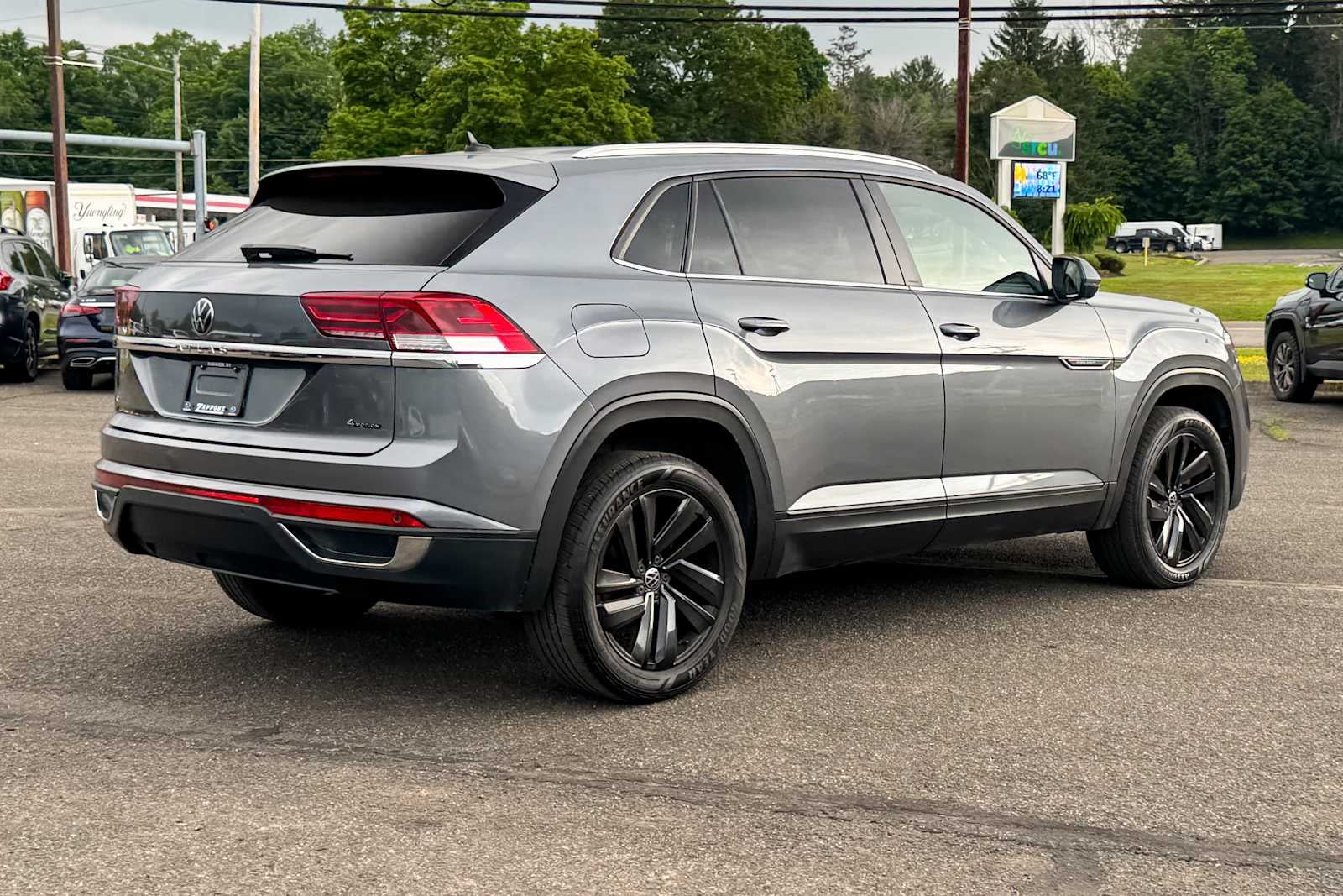 2023 Volkswagen Atlas Cross Sport 2.0T SE w/Technology