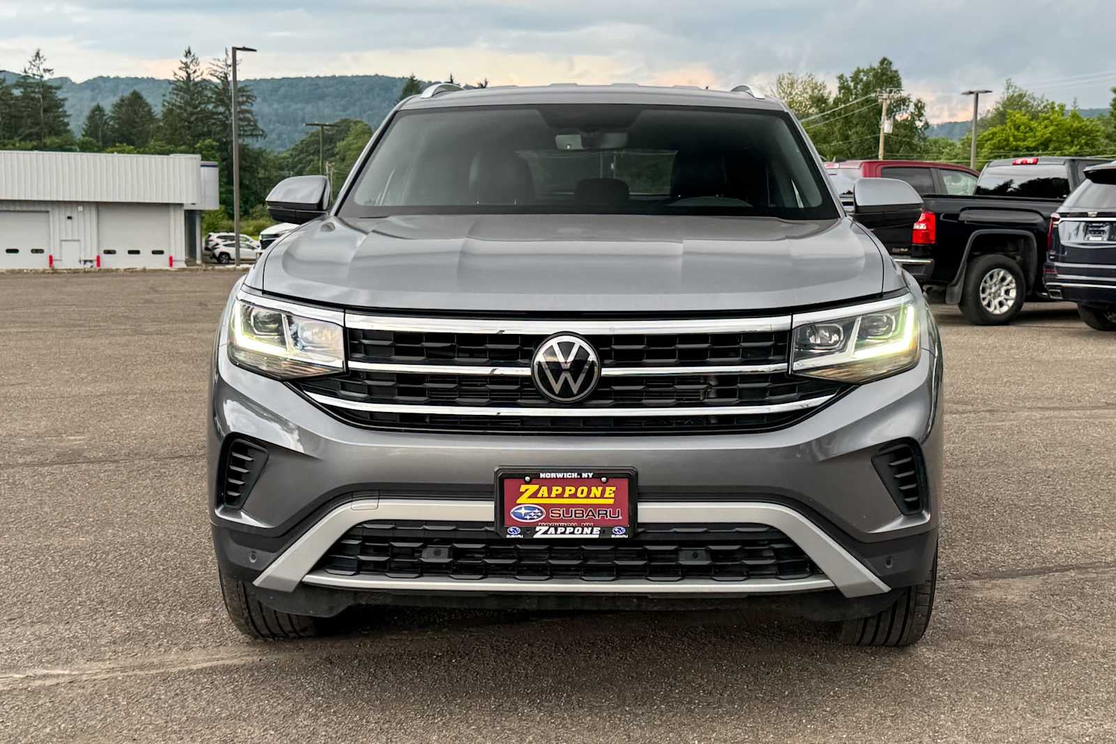 2023 Volkswagen Atlas Cross Sport 2.0T SE w/Technology