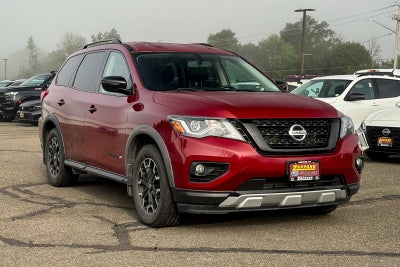 2020 Nissan Pathfinder SV
