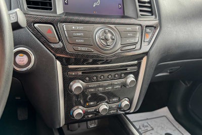 2020 Nissan Pathfinder SV