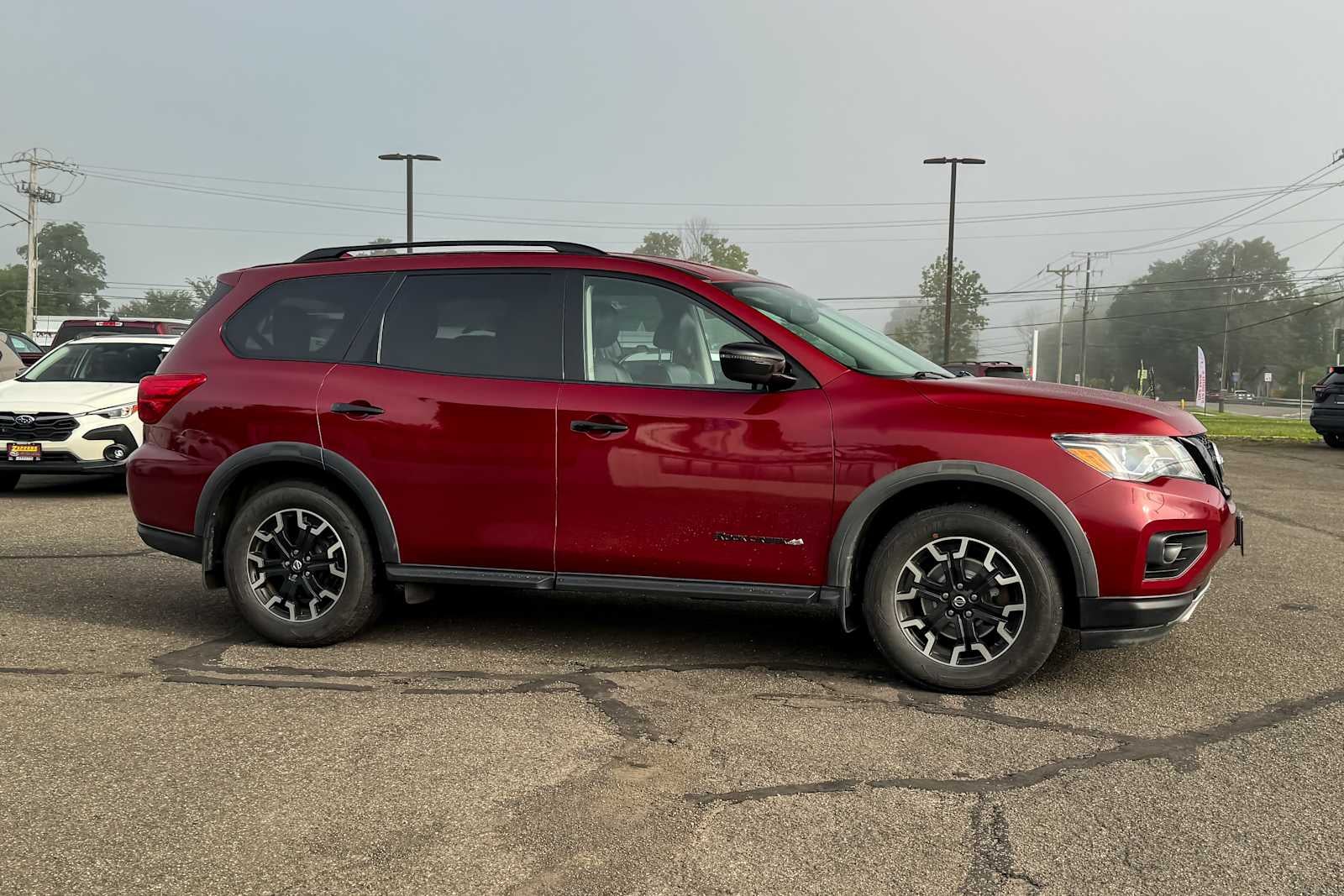2020 Nissan Pathfinder SV
