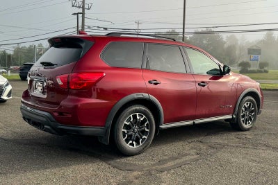 2020 Nissan Pathfinder SV