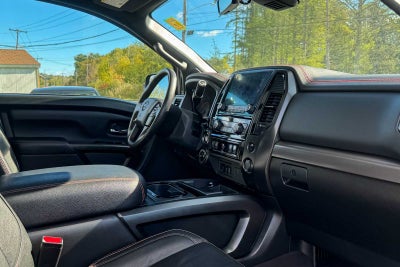 2023 Nissan TITAN Crew Cab PRO-4X®