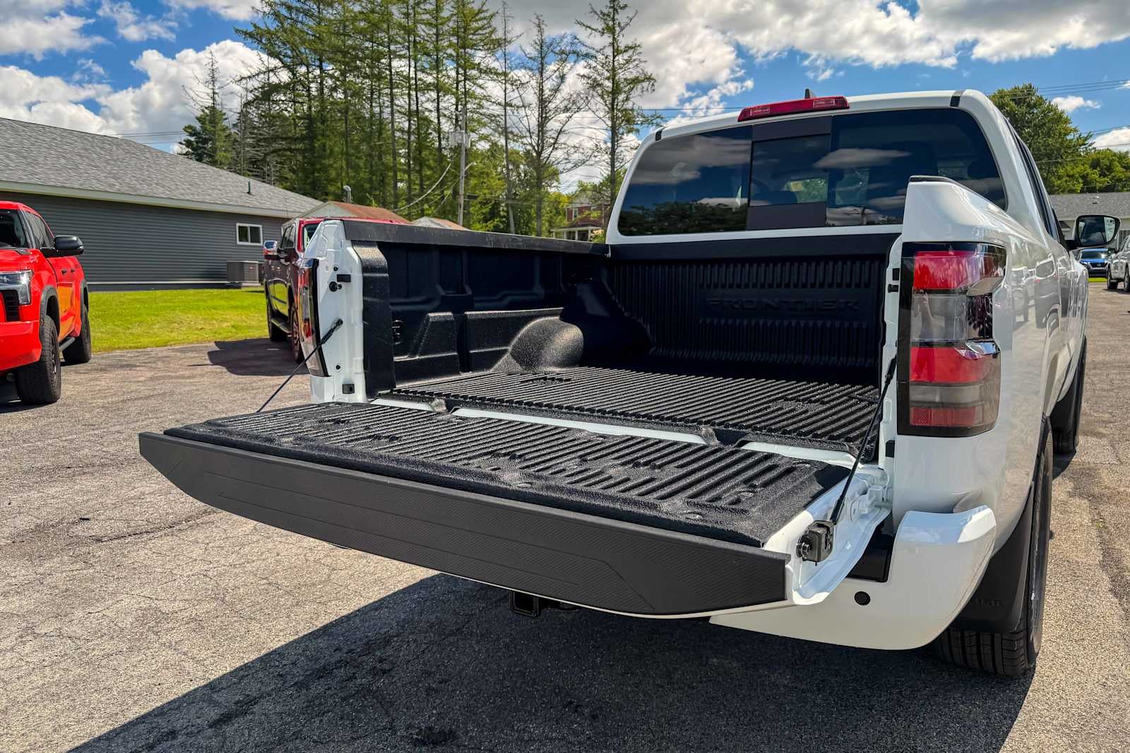 2026 Nissan Frontier Crew Cab SV