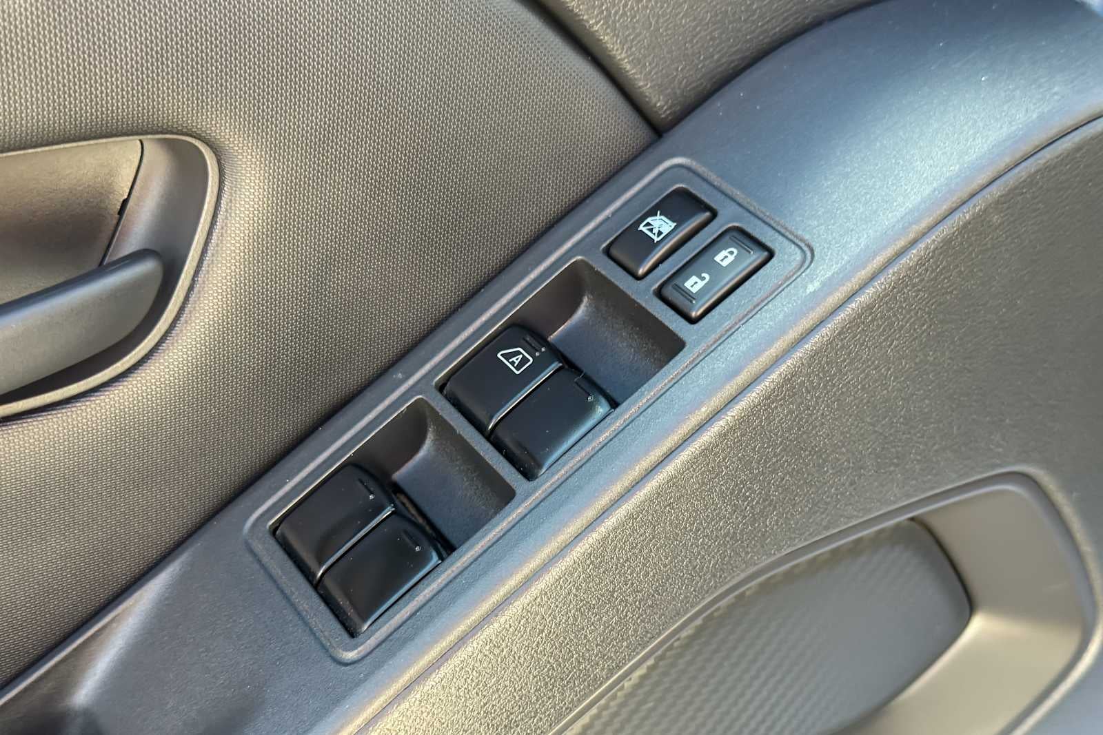 2023 Nissan Frontier Crew Cab S