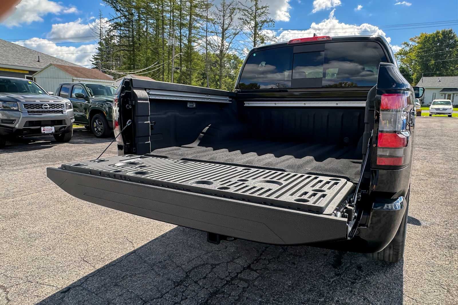 2027 Nissan Frontier Crew Cab SV
