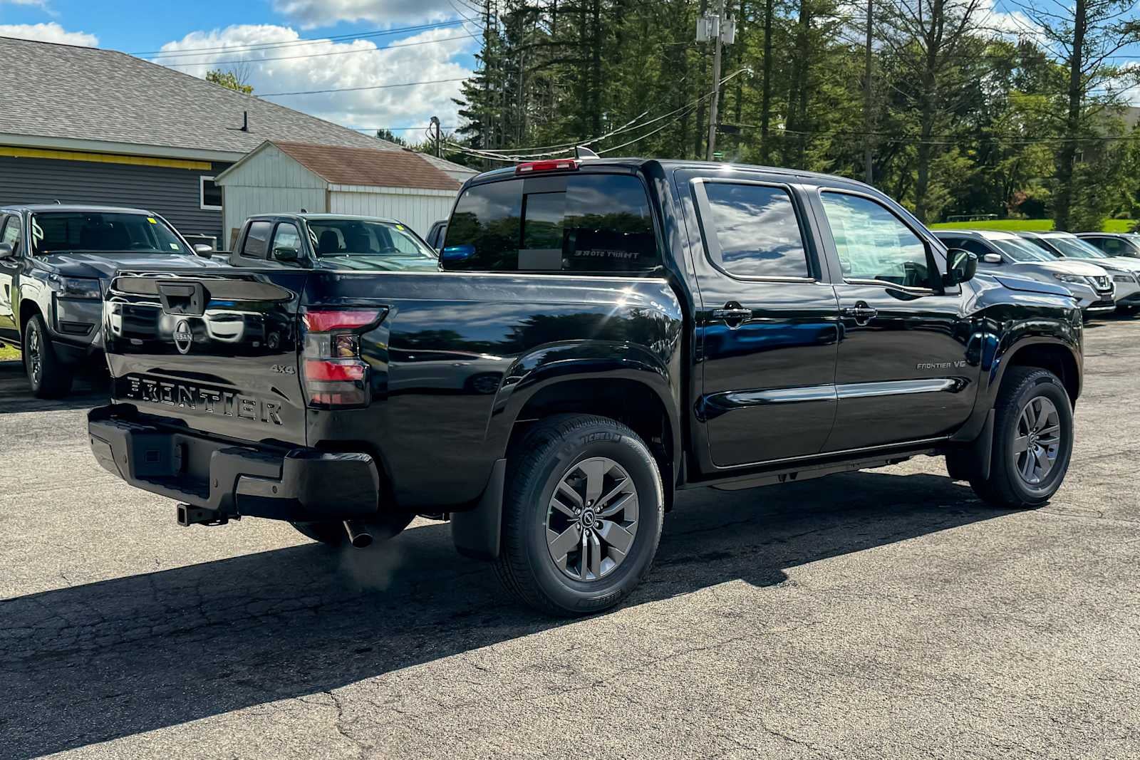 2027 Nissan Frontier Crew Cab SV