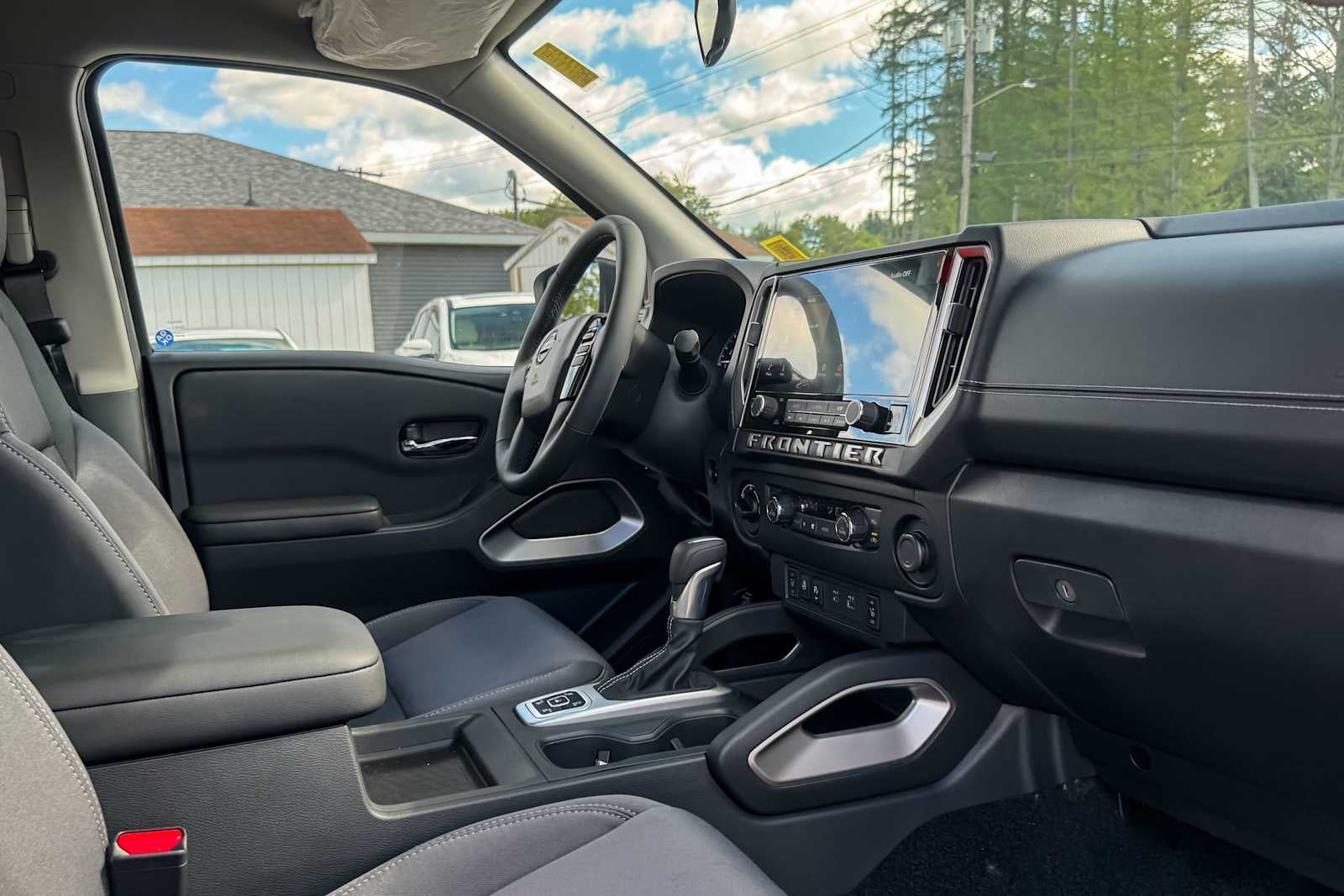 2027 Nissan Frontier Crew Cab SV