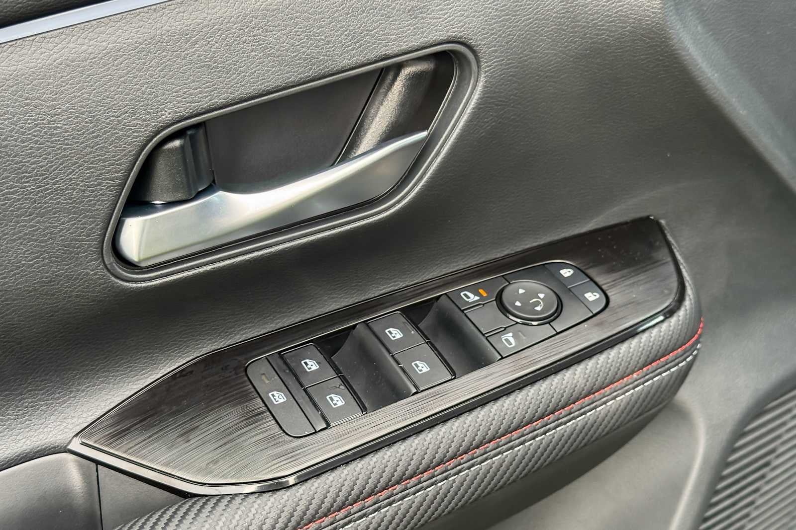 2027 Nissan Kicks SR