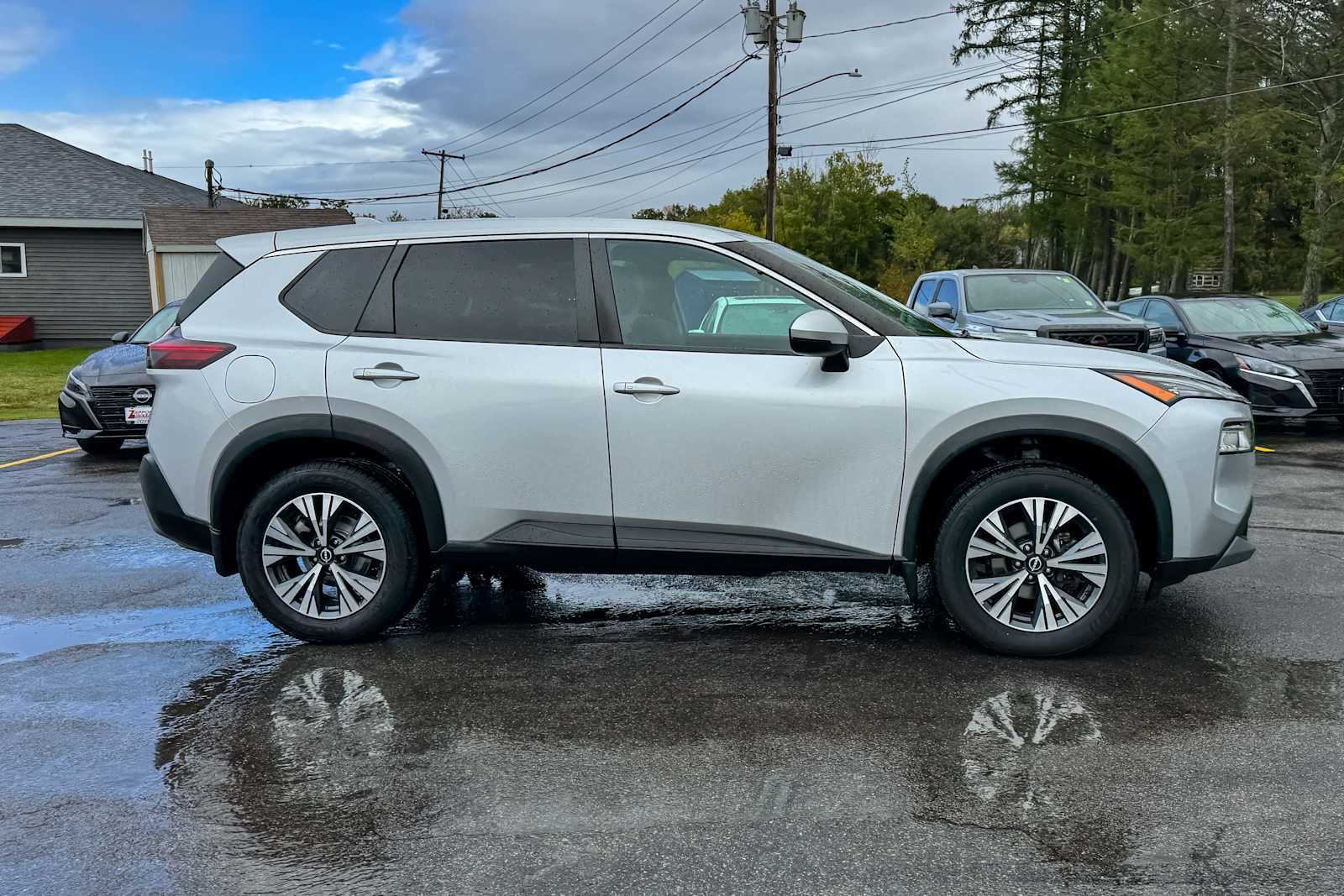2022 Nissan Rogue SV