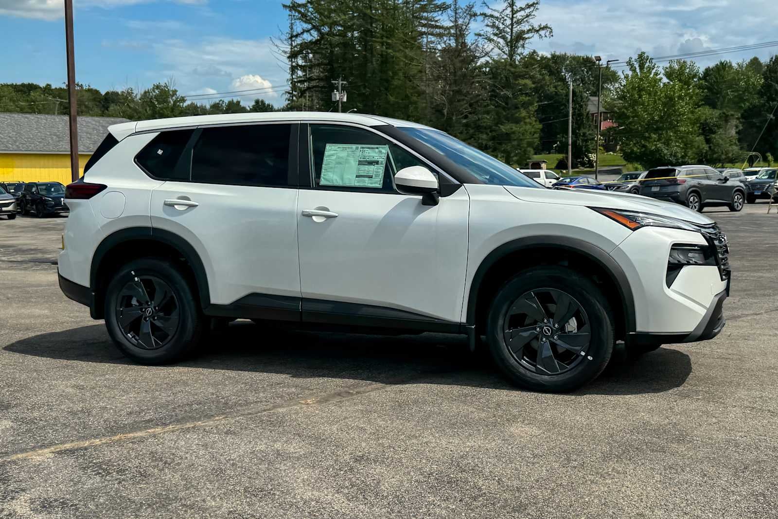 2026 Nissan Rogue SV