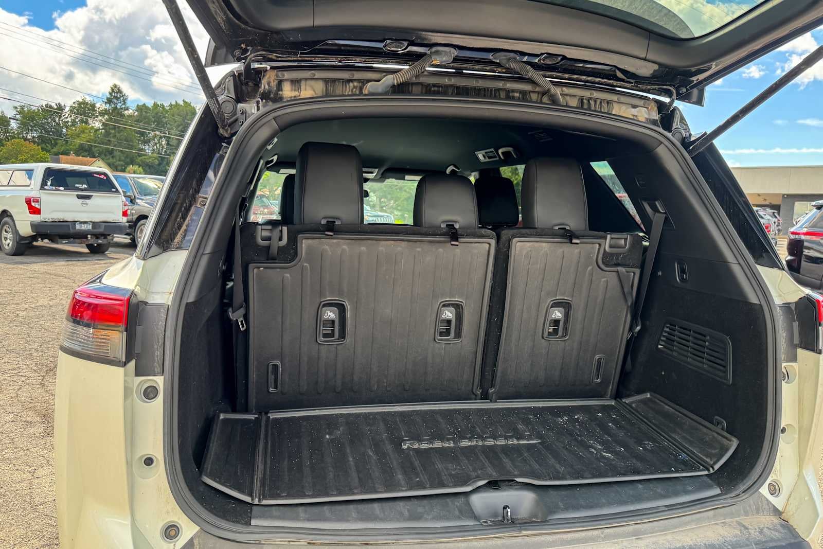 2023 Nissan Pathfinder Rock Creek