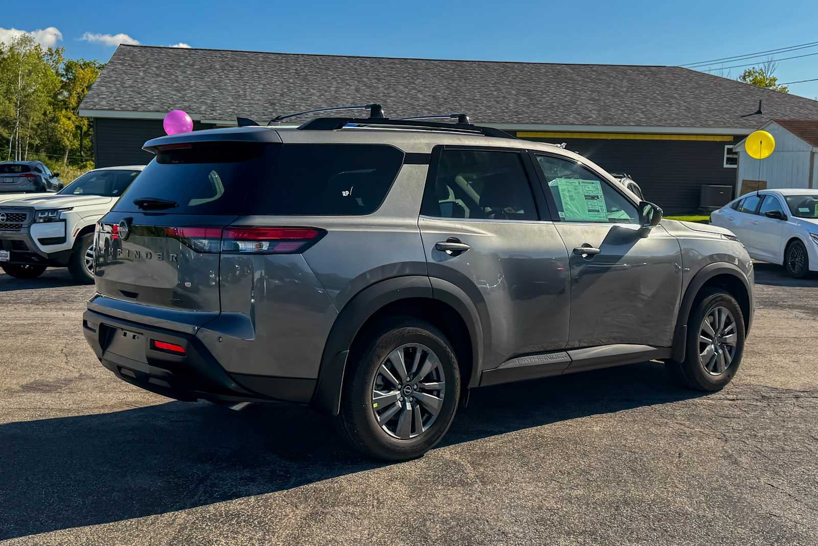 2026 Nissan Pathfinder SV