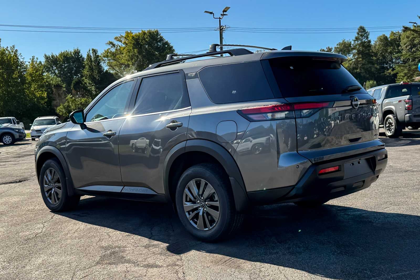 2026 Nissan Pathfinder SV