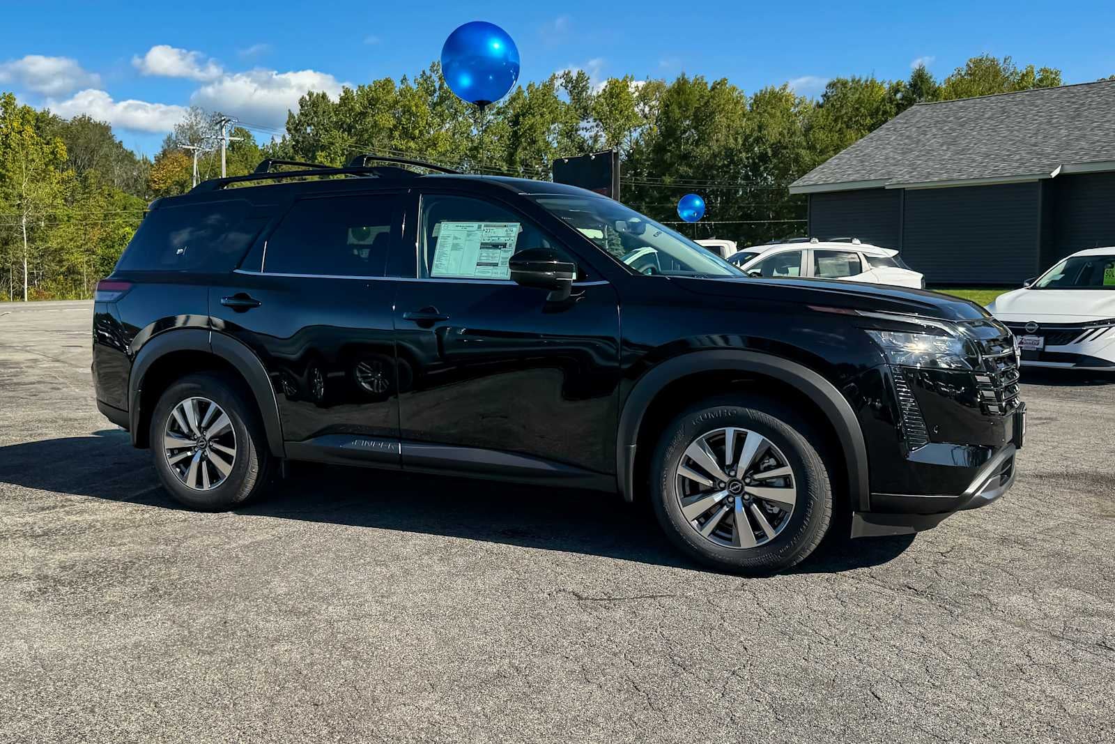 2026 Nissan Pathfinder SL