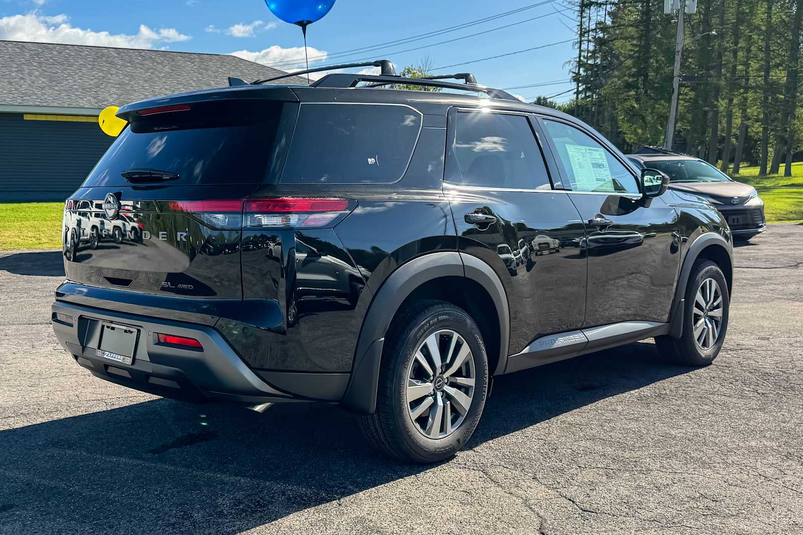 2026 Nissan Pathfinder SL