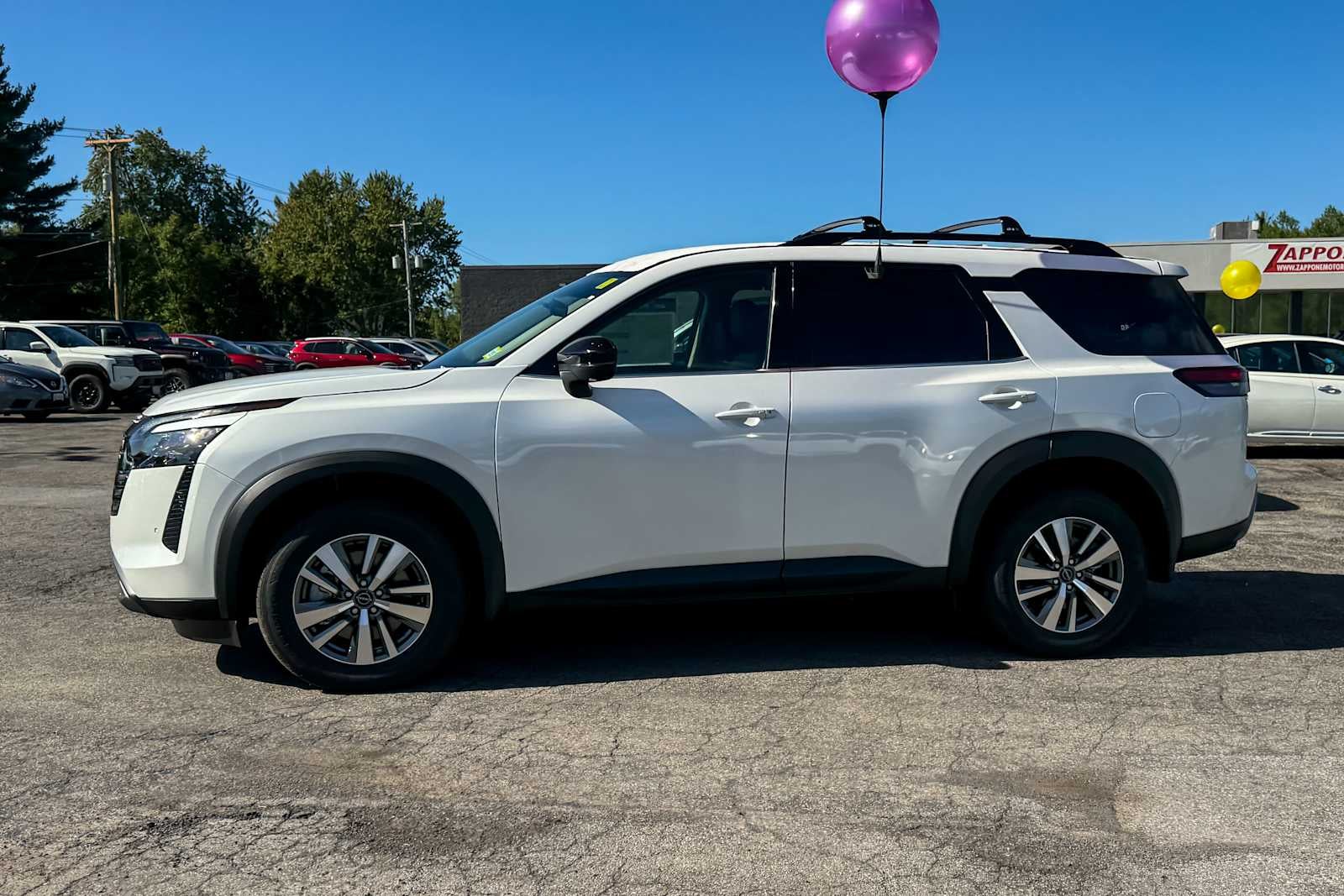 2026 Nissan Pathfinder SL