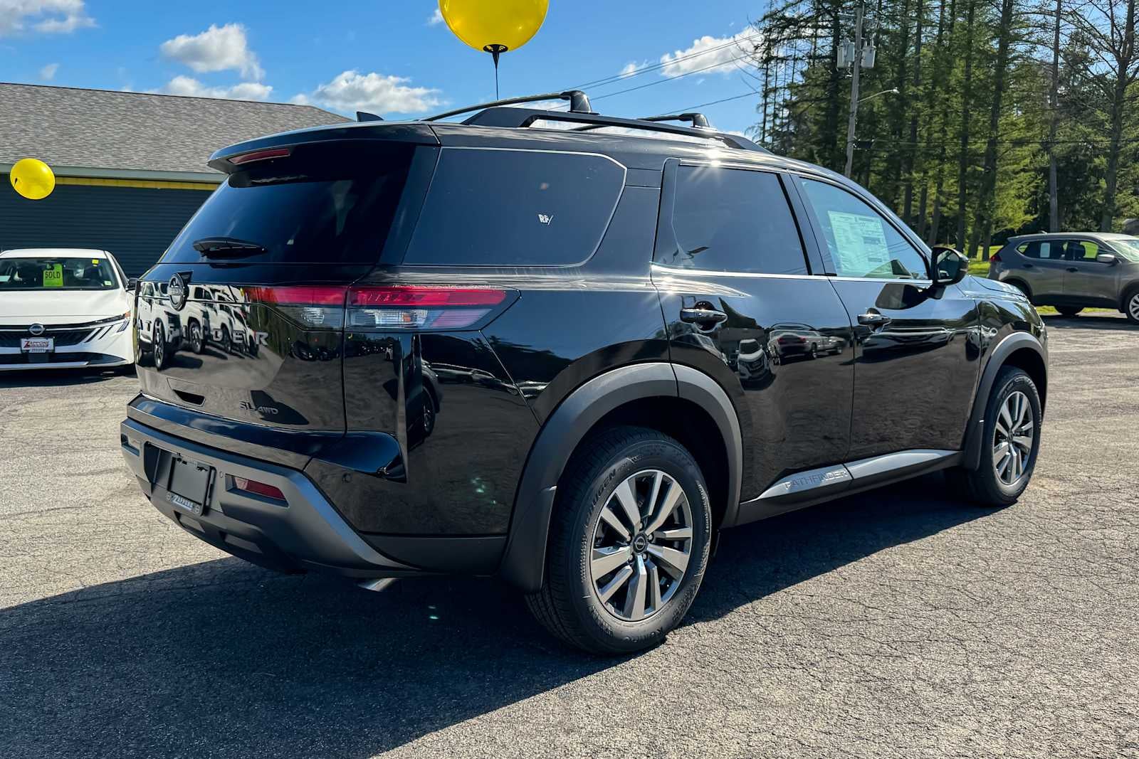 2026 Nissan Pathfinder SL