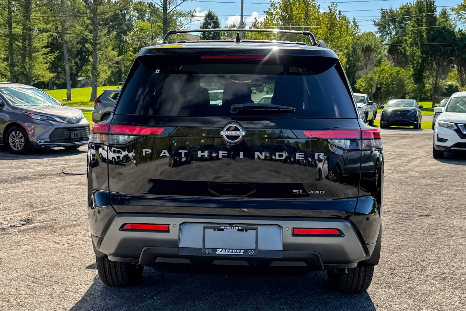 2026 Nissan Pathfinder SL