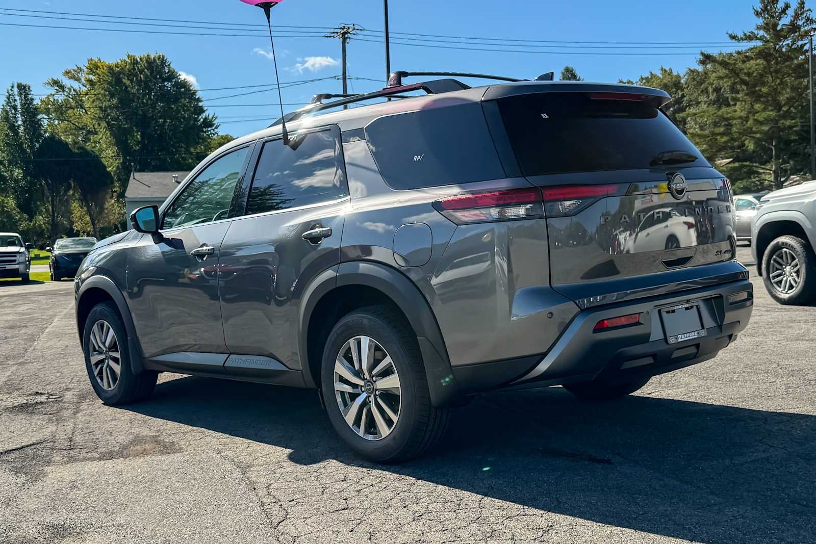 2026 Nissan Pathfinder SL
