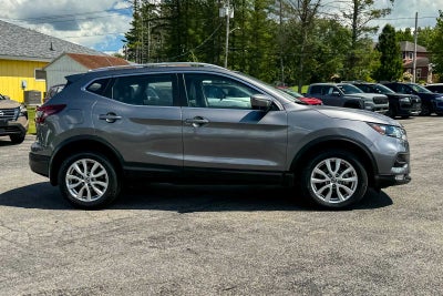 2022 Nissan Rogue Sport SV
