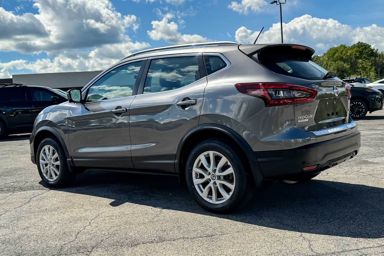 2022 Nissan Rogue Sport SV