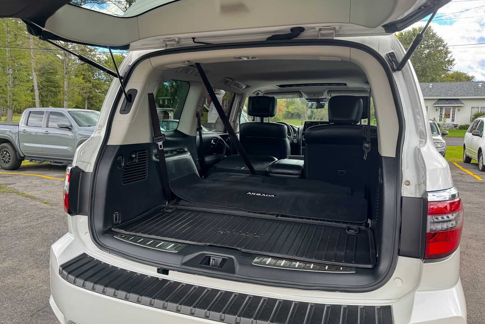 2023 Nissan Armada Platinum