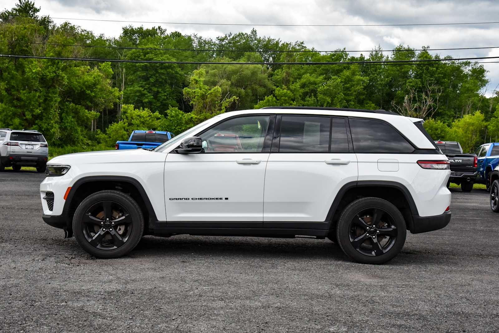2023 Jeep Grand Cherokee Altitude