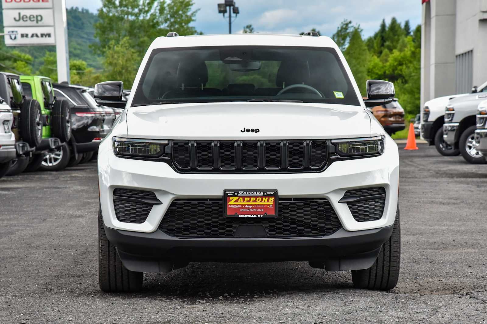 2023 Jeep Grand Cherokee Altitude