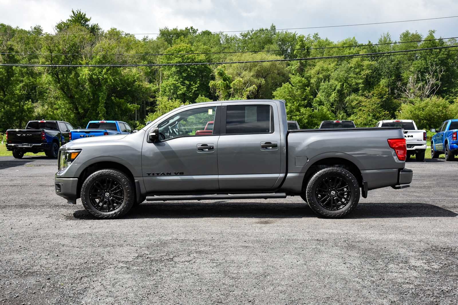 2019 Nissan Titan SV