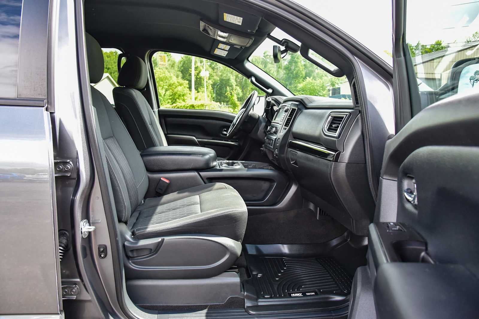 2019 Nissan Titan SV