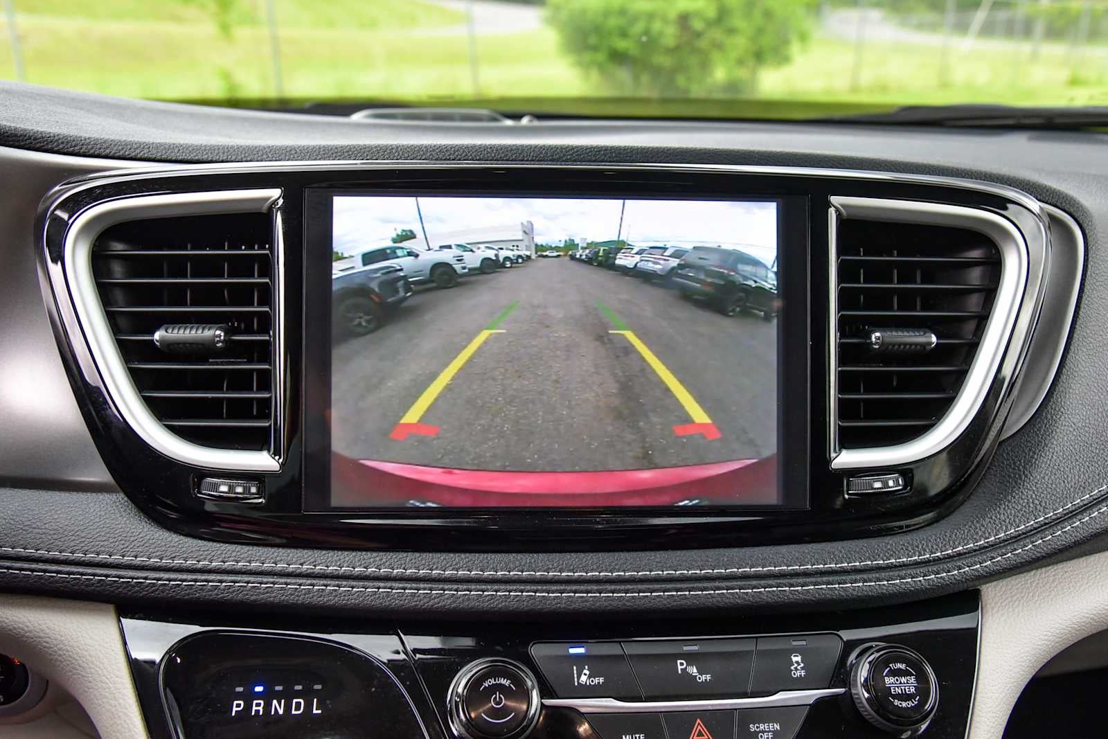 2023 Chrysler Pacifica Hybrid Touring L