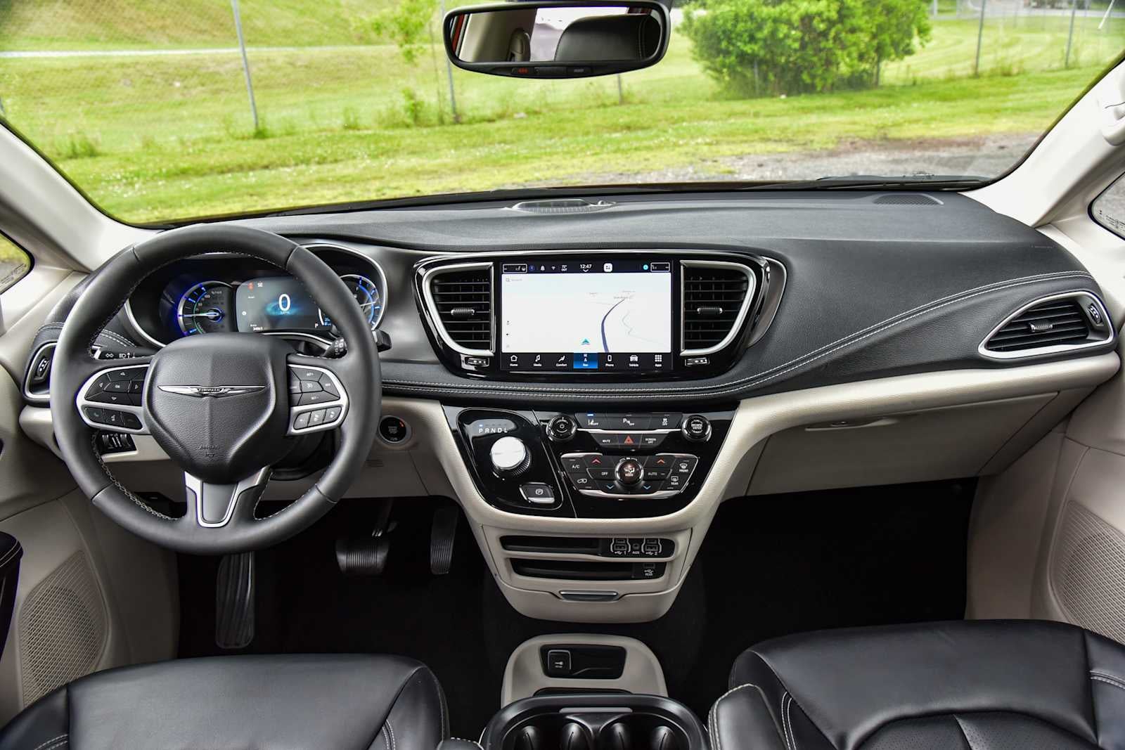 2023 Chrysler Pacifica Hybrid Touring L