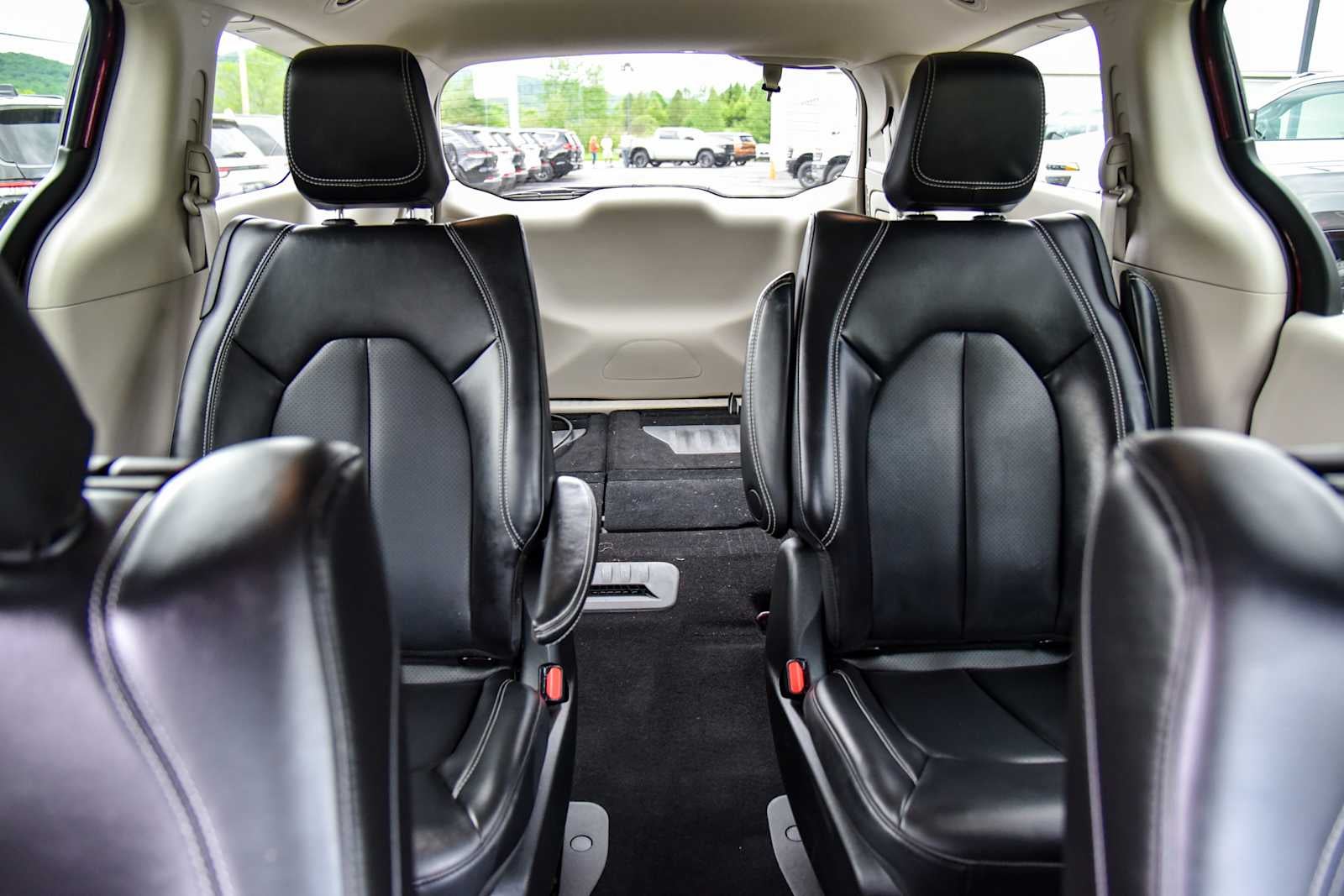 2023 Chrysler Pacifica Hybrid Touring L
