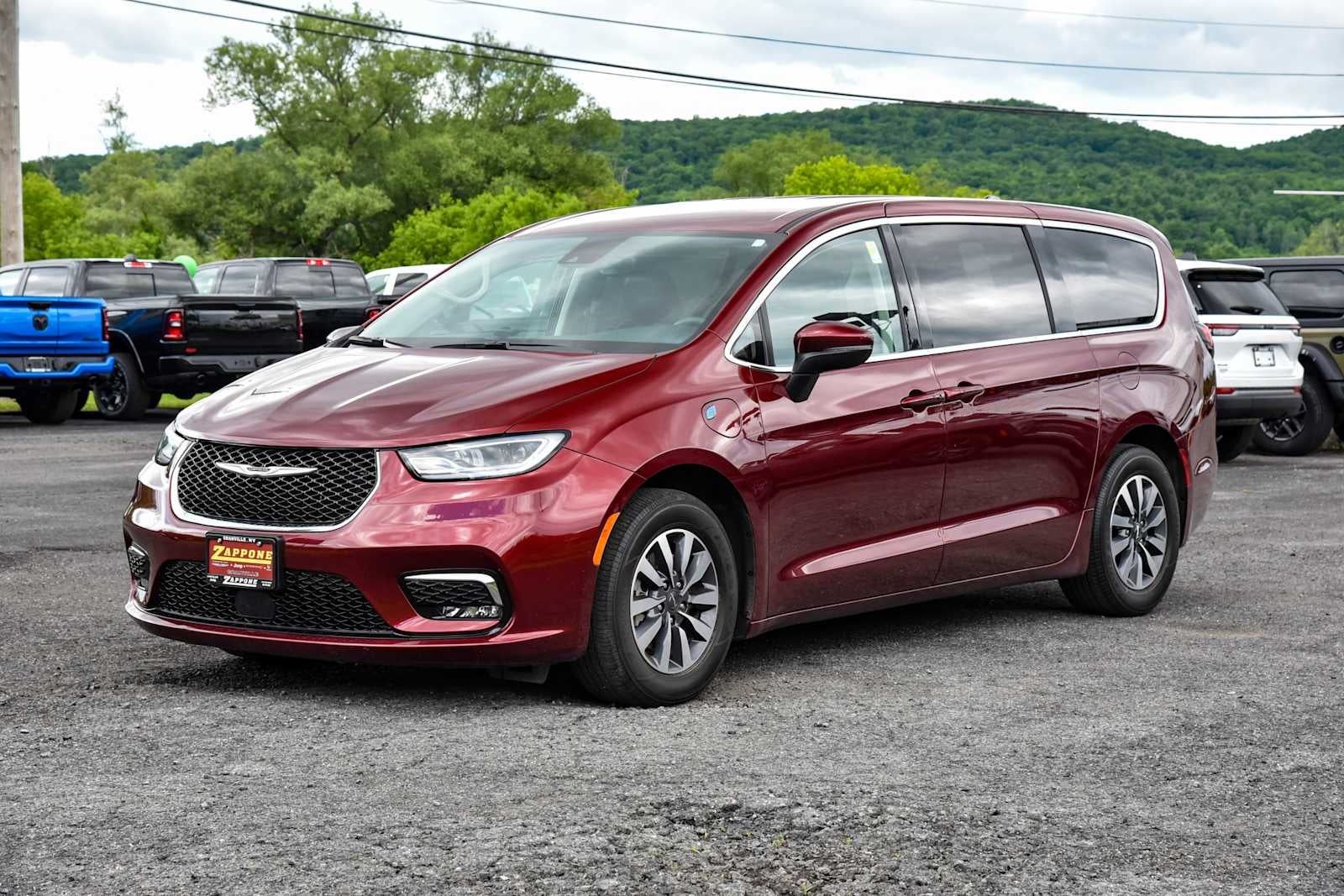 2023 Chrysler Pacifica Hybrid Touring L
