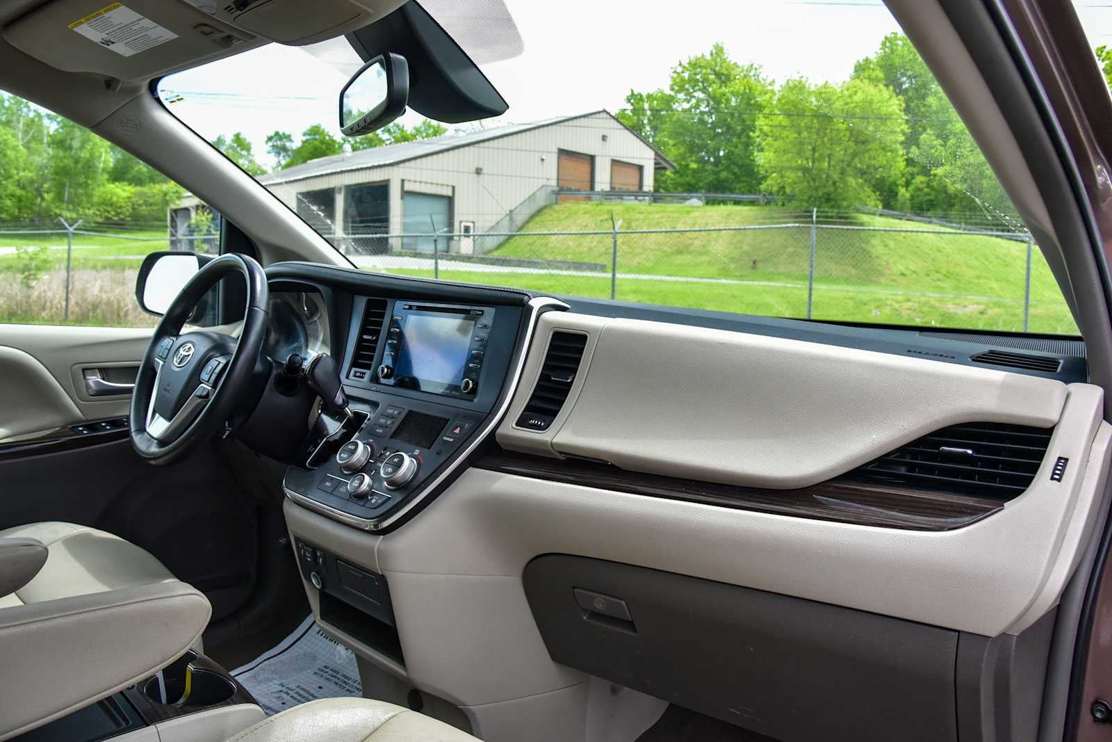 2018 Toyota Sienna XLE Premium