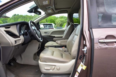 2018 Toyota Sienna XLE Premium