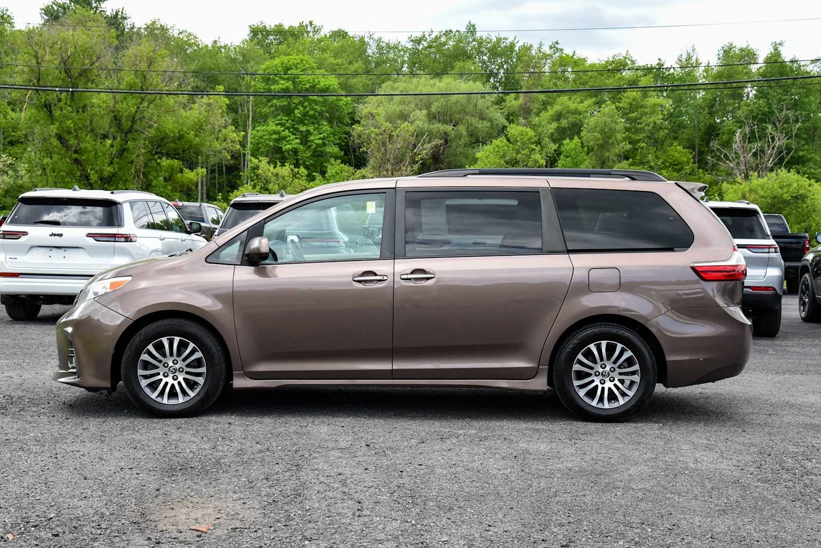 2018 Toyota Sienna XLE Premium